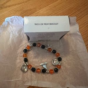 Bracelet and earrings
